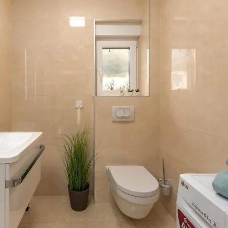 别墅 Shaula 1 By Guide 希贝尼克