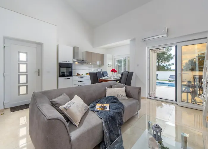 Villa Shaula 1 By Guide