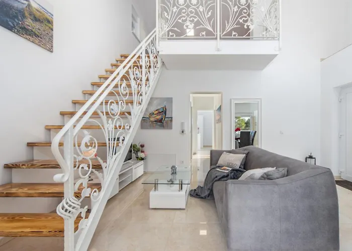 Shaula 1 By Guide 别墅