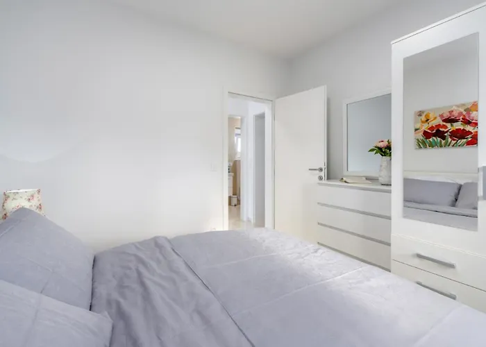 Shaula 1 By Guide * Šibenik